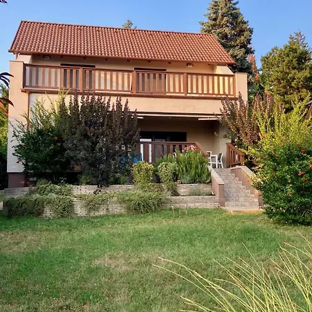 Fuege Apartment *