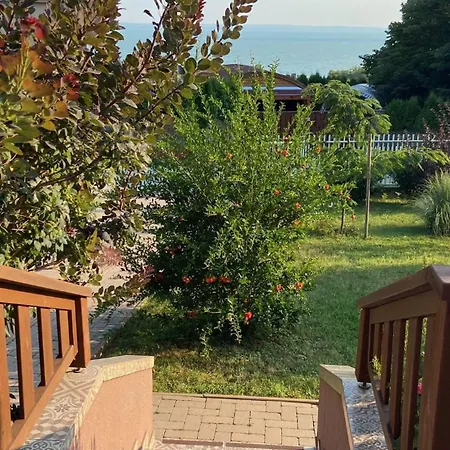 Fuege Apartment Balatonakarattya