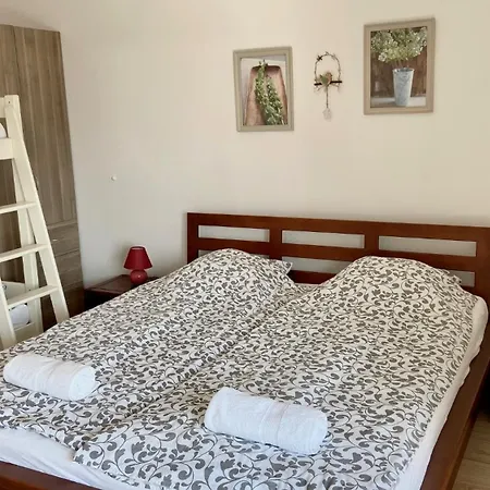 Apartment Fuege Balatonakarattya